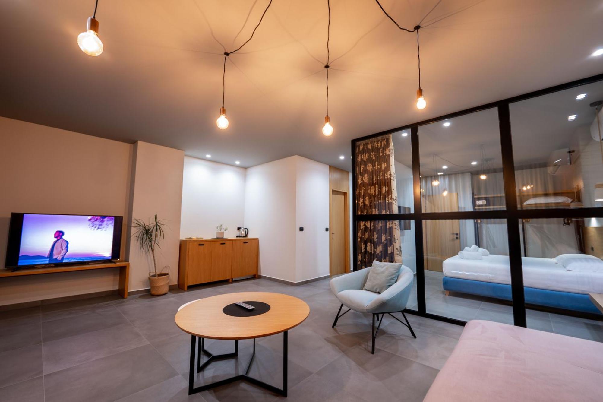 ساراندا Franklin Rooms المظهر الخارجي الصورة