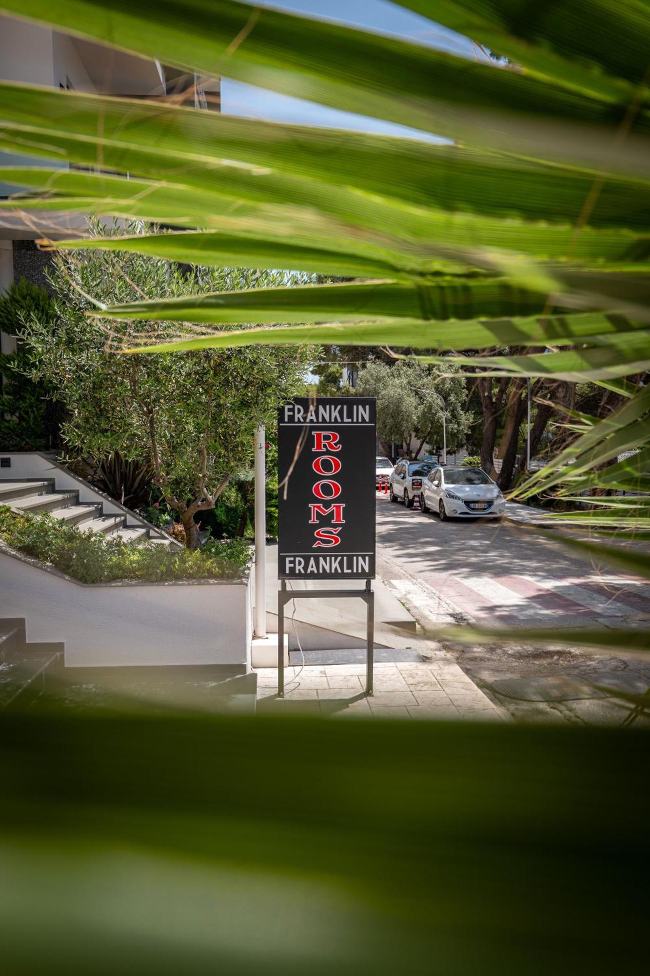 ساراندا Franklin Rooms المظهر الخارجي الصورة